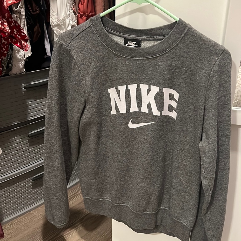 Nike sweatshirt